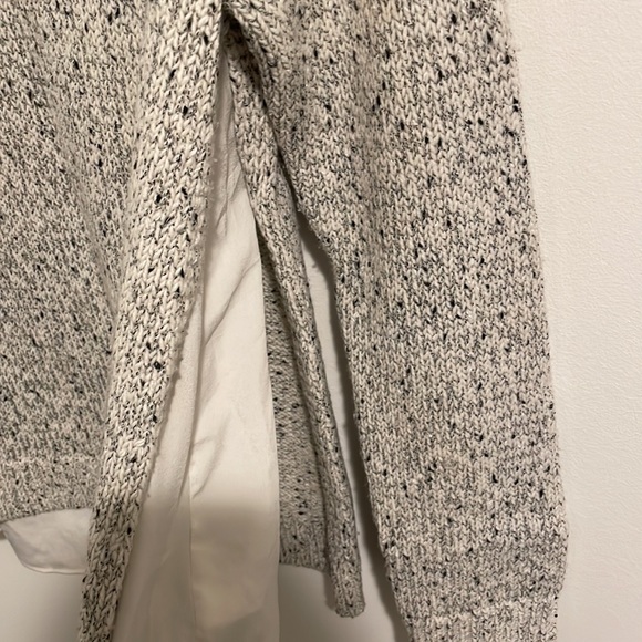 CLUB MONACO | Wool sweater with lining underneath - Picture 3 of 4